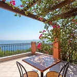 Vasillis Villa